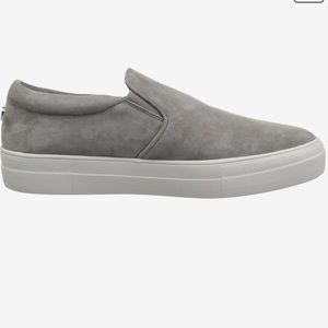 Steve Madden Gills, grey suede size 7.5
